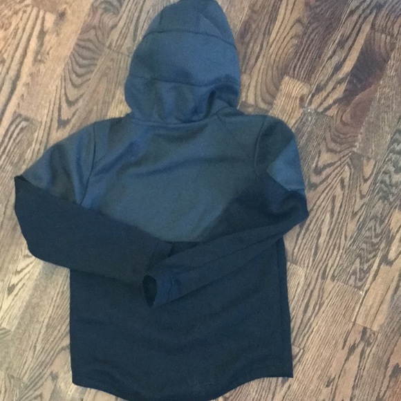 NIKE Dri-Fit Boy’s Hoodie - Picture 5 of 10